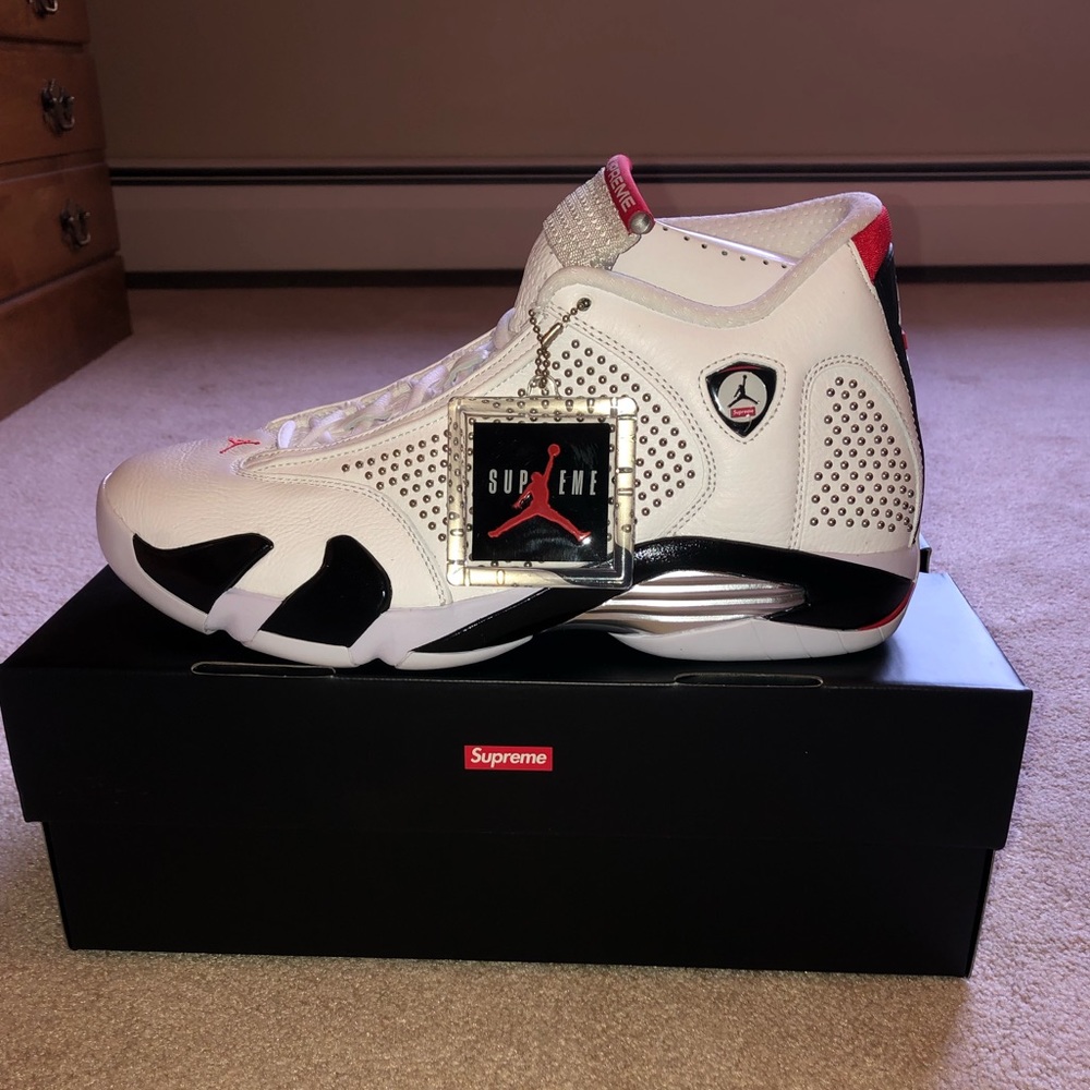 Supreme x Air Jordan 14